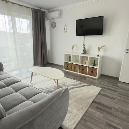 Happy Home Avantgarden Брашов Экстерьер фото